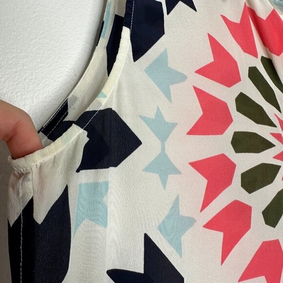Equipment Femme Silk Blouse Sz M Colorful Star Print Sleeveless Button up - Picture 3 of 10